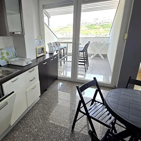 Sv. Jelena 2 Apartamento Pag Town