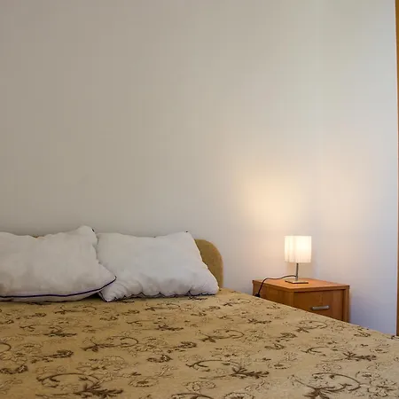 Apartman Sv. Jelena 2 *