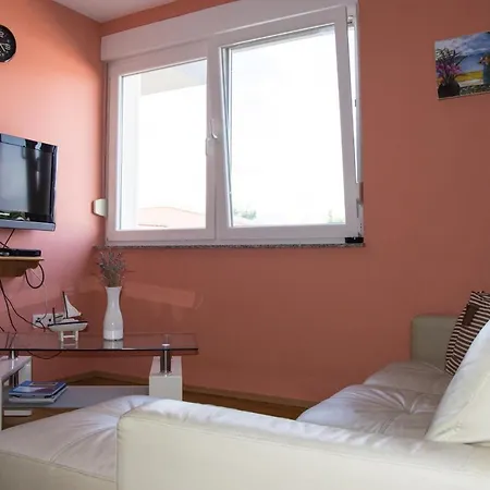 Apartmán Sv. Jelena 2 *