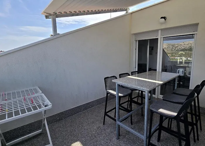 Appartement Sv. Jelena 2 *