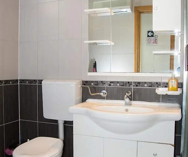 Appartement Sv. Jelena 2 *