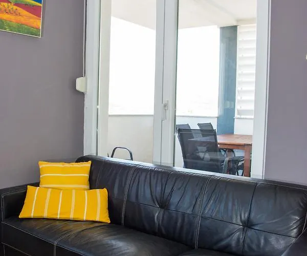 Sv. Jelena 2 * Pag Town