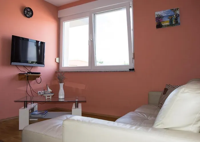 Appartement Sv. Jelena 2 *